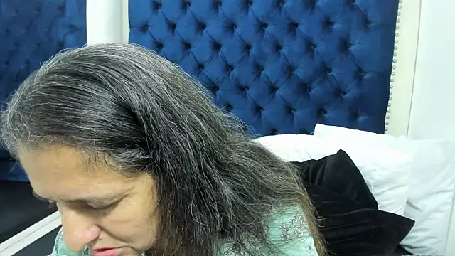 AlondraSosa online show from June 11, 2026, 12:35 pm