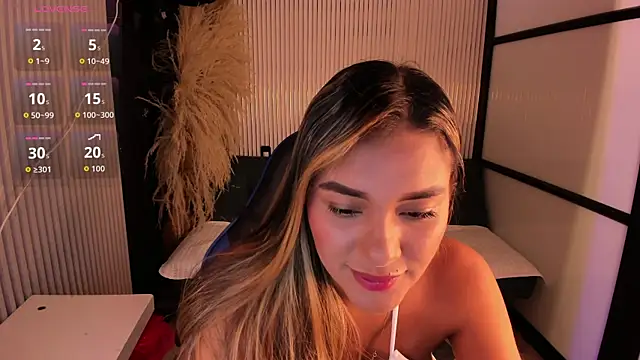 SophieWatson  online show from June 19, 2026, 1:50 pm
