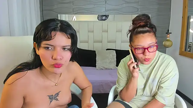 Lia  Kalifa online show from June 13, 2026, 6:44 am