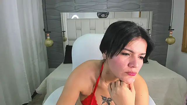 Lia  Kalifa online show from June 28, 2026, 6:36 pm