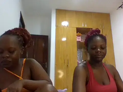 Snapshot of sexybaddies20 chatting on June 18, 2026, 10:48 pm sexybaddies20 online show from June 18, 2026, 10:48 pm