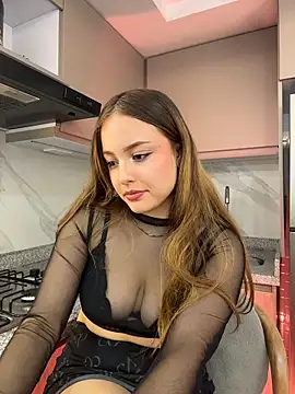 MiaParker28 online show from May 26, 2026, 11:14 pm
