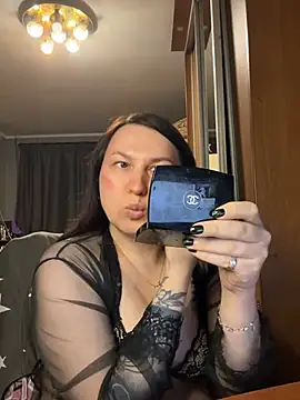 EvaBeautyXxX online show from July 7, 2026, 10:57 pm