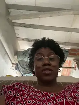 cacauzinhababy online show from May 25, 2026, 6:50 pm