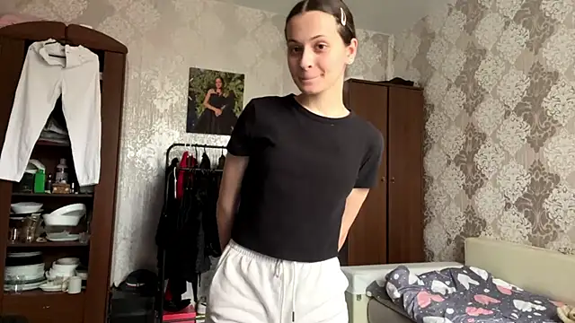 Snapshot of MarlynSiefkes chatting on June 3, 2026, 1:01 pm MarlynSiefkes online show from June 3, 2026, 1:01 pm