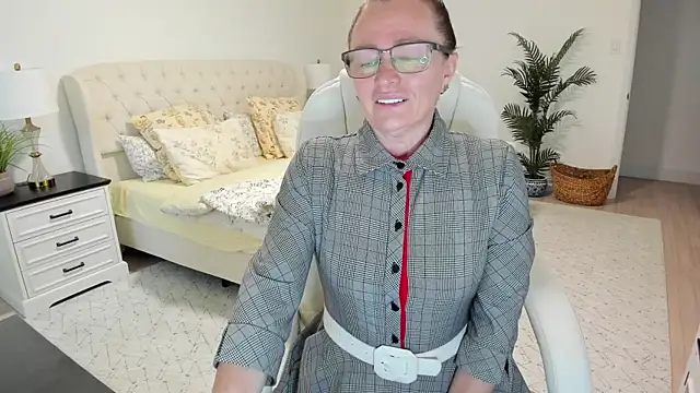 Vika73 online show from May 9, 2026, 11:46 am