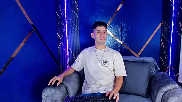 sexy hairy1 online show from June 17, 2026, 11:31 am