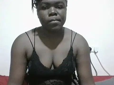 Snapshot of evethegurl chatting on June 18, 2026, 10:04 pm evethegurl online show from June 18, 2026, 10:04 pm