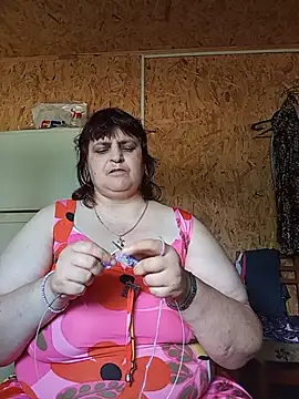 Snapshot of LisichkaOksana chatting on June 10, 2026, 7:20 am LisichkaOksana online show from June 10, 2026, 7:20 am