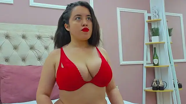 Snapshot of nia_taylorX chatting on June 6, 2026, 8:25 pm nia taylorX online show from June 6, 2026, 8:25 pm
