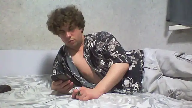 hydrangea228 online show from May 19, 2026, 9:33 pm