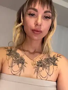 Snapshot of TeaseBabeXXX chatting on June 27, 2026, 10:27 pm TeaseBabeXXX online show from June 27, 2026, 10:27 pm