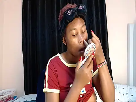 Sweetdeee online show from June 30, 2026, 5:02 pm