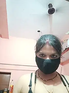 ZOYA-STRIP online show from July 13, 2026, 5:45 pm