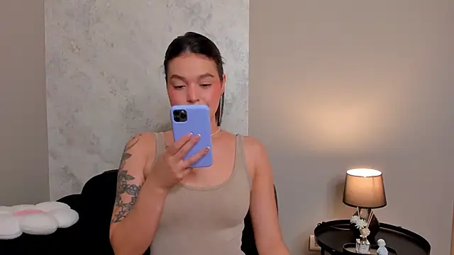 Snapshot of MeganColt chatting on June 18, 2026, 12:42 am MeganColt online show from June 18, 2026, 12:42 am