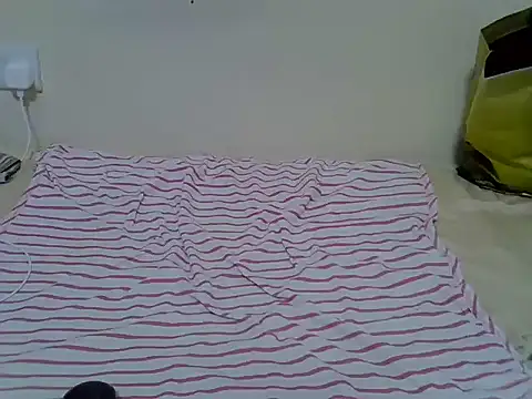 Snapshot of Twerliee chatting on June 1, 2026, 6:51 pm Twerliee online show from June 1, 2026, 6:51 pm