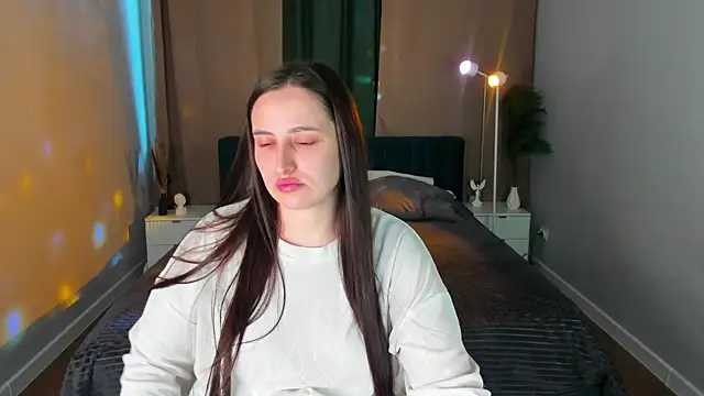 Elizabet Colllins online show from June 27, 2026, 1:11 am