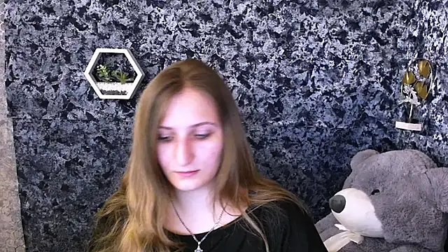 Jenny smille  online show from May 30, 2026, 8:31 am