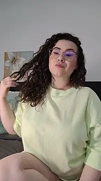 Elissa Floyd   online show from May 23, 2026, 5:17 am