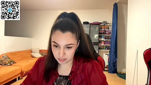 SweetFenomen67 online show from May 18, 2026, 7:07 pm