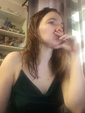 Velvet Cry online show from May 28, 2026, 1:06 pm