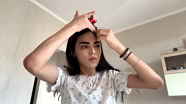 Snapshot of MarlyJess chatting on June 20, 2026, 3:50 pm MarlyJess online show from June 20, 2026, 3:50 pm