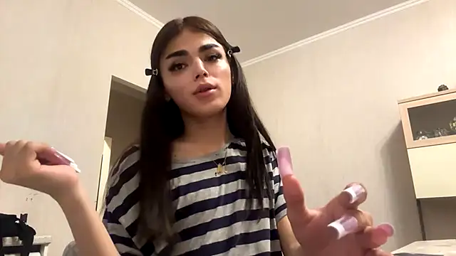 Snapshot of MarlyJess chatting on July 29, 2026, 12:43 am MarlyJess online show from July 29, 2026, 12:43 am