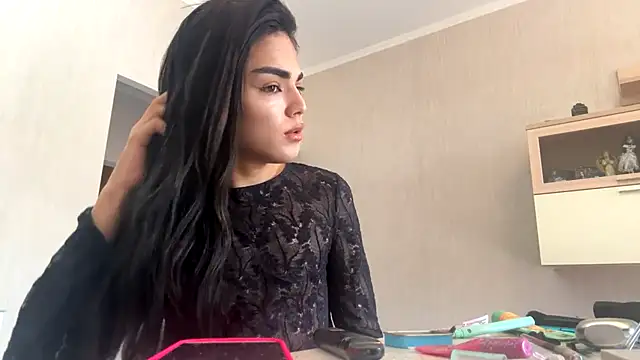 Snapshot of MarlyJess chatting on June 23, 2026, 1:20 pm MarlyJess online show from June 23, 2026, 1:20 pm