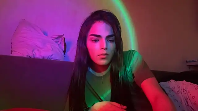 Snapshot of MarlyJess chatting on June 11, 2026, 12:32 am MarlyJess online show from June 11, 2026, 12:32 am