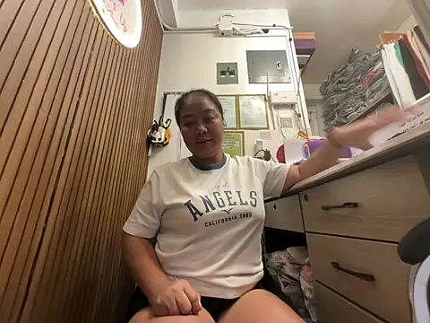 Snapshot of asian_milfpinay chatting on July 6, 2026, 6:20 am asian milfpinay online show from July 6, 2026, 6:20 am