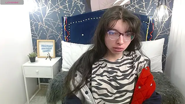 Snapshot of Allyshon_ chatting on June 29, 2026, 12:05 pm Allyshon online show from June 29, 2026, 12:05 pm