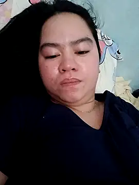 Snapshot of xyummytits69x chatting on May 20, 2026, 3:47 am xyummytits69x online show from May 20, 2026, 3:47 am