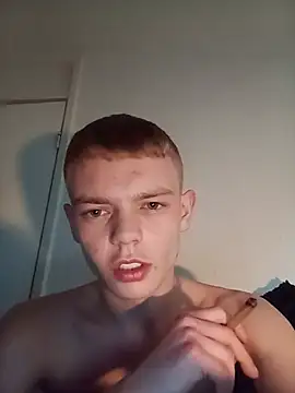 Snapshot of ricowillmakeuwet chatting on May 20, 2026, 4:53 am ricowillmakeuwet online show from May 20, 2026, 4:53 am