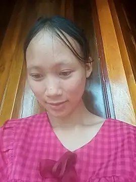 hellenmay11 online show from June 11, 2026, 2:22 am