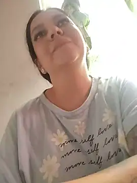 Snapshot of Meganmeow1 chatting on July 9, 2026, 8:19 pm Meganmeow1 online show from July 9, 2026, 8:19 pm