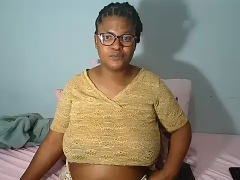 Snapshot of CandyYumsAerolaXX chatting on May 21, 2026, 9:56 pm CandyYumsAerolaXX online show from May 21, 2026, 9:56 pm