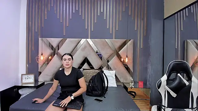 MartinaaFit online show from July 11, 2026, 12:05 pm