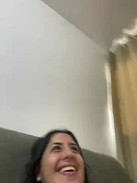 mileninhasexy online show from May 21, 2026, 5:21 pm