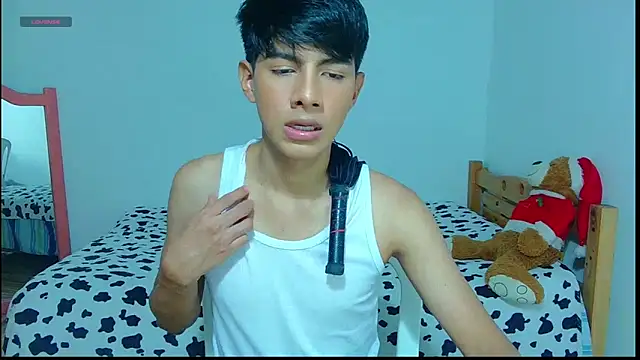 Snapshot of phuwin_bj chatting on June 15, 2026, 5:40 am phuwin bj online show from June 15, 2026, 5:40 am