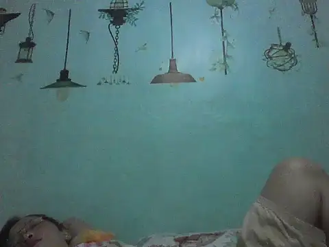 momshe2026 online show from June 19, 2026, 7:52 pm