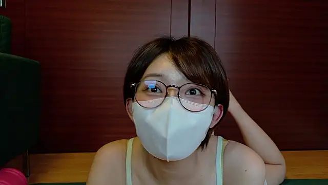 Snapshot of natusummer1919 chatting on June 5, 2026, 2:05 am natusummer1919 online show from June 5, 2026, 2:05 am