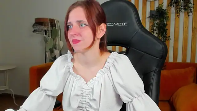 FreyaVeys online show from July 4, 2026, 5:03 am