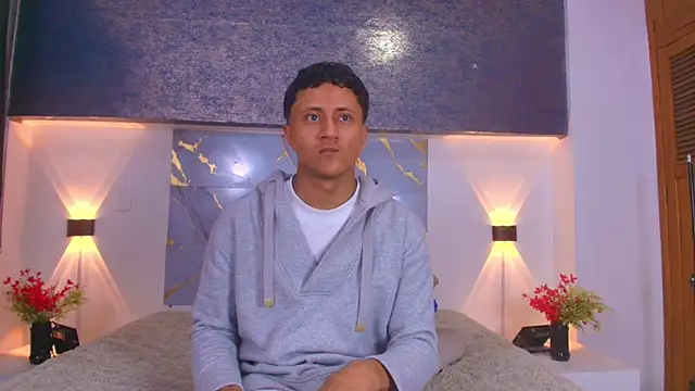 Snapshot of Thiago_Nova chatting on June 23, 2026, 3:26 am Thiago Nova online show from June 23, 2026, 3:26 am
