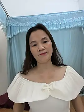 Snapshot of Lye_lovely chatting on June 2, 2026, 12:38 pm Lye lovely online show from June 2, 2026, 12:38 pm