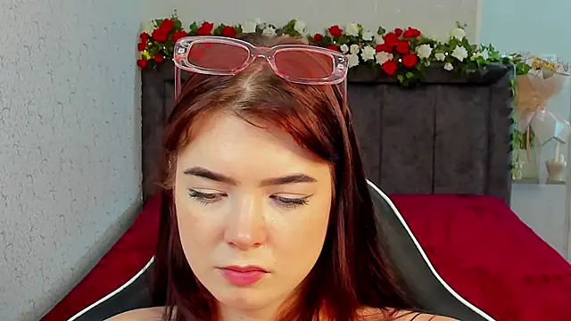 MelissaMay   online show from July 5, 2026, 4:19 am