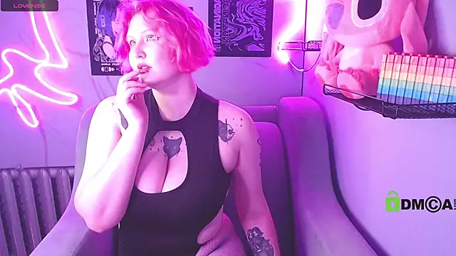DolliRosees online show from June 17, 2026, 12:37 pm