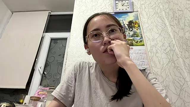 VickieTrudo online show from June 8, 2026, 8:20 pm
