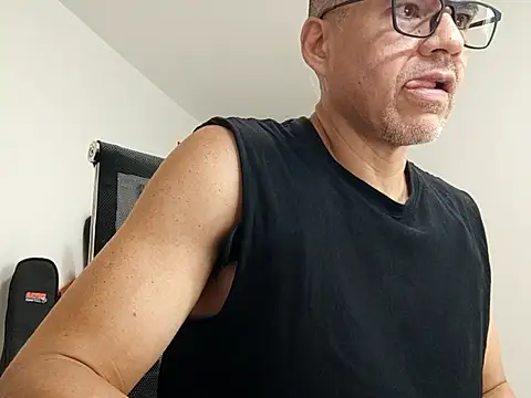Gaceru01006 online show from June 17, 2026, 2:38 pm