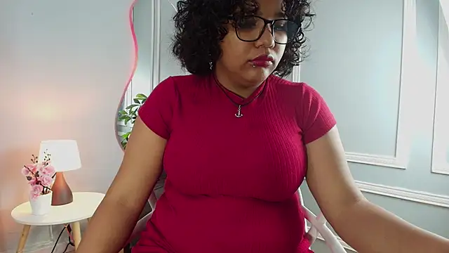 Snapshot of Kristal_donne chatting on June 30, 2026, 12:05 pm Kristal donne online show from June 30, 2026, 12:05 pm