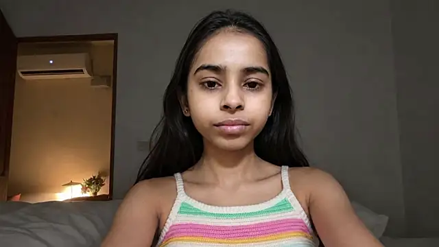 Snapshot of Cutelily_9 chatting on May 21, 2026, 5:54 pm Cutelily 9 online show from May 21, 2026, 5:54 pm